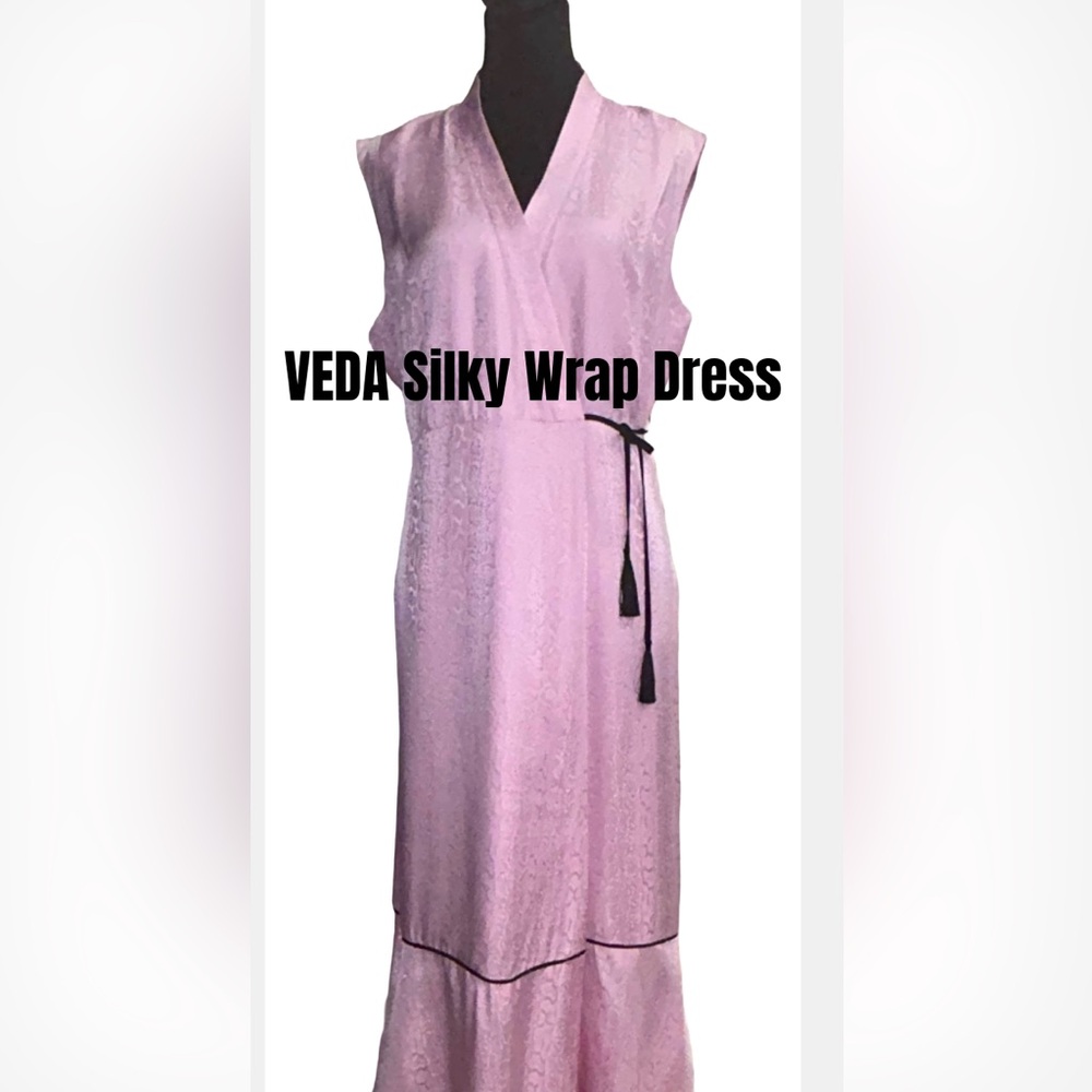 🌸VEDA-Soft Pink Wrap Silk Dress w/ Snake Print🌸🌸